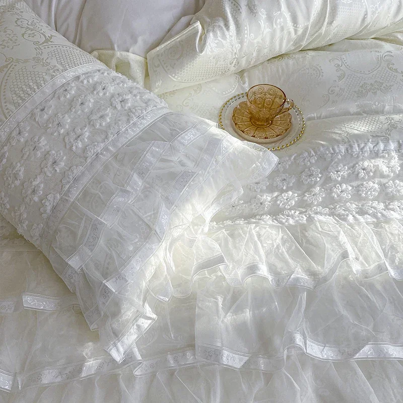 Свадебное украшение Элегантный кружевной комплект постельного белья для кровати в стиле принцессы, белый хлопковый пододеяльник, комплект постельного белья, покрывало, комплекты постельного белья