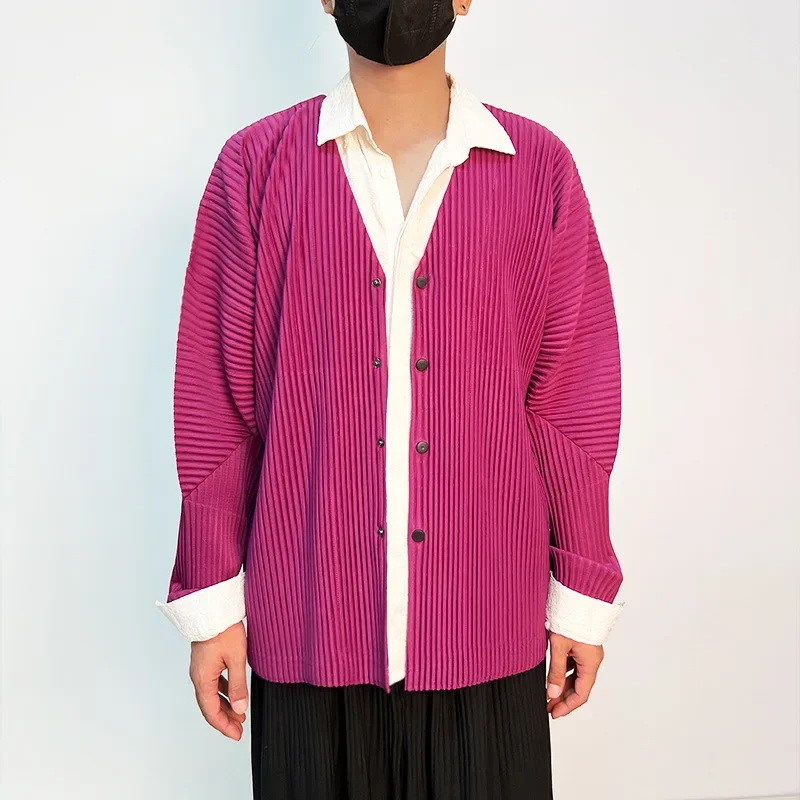 Miyake Плиссированное осеннее новое Мужское пальто-кардиган в вертикальную полоску с V-образным вырезом, Корейская модная мужская верхняя куртка премиум-класса