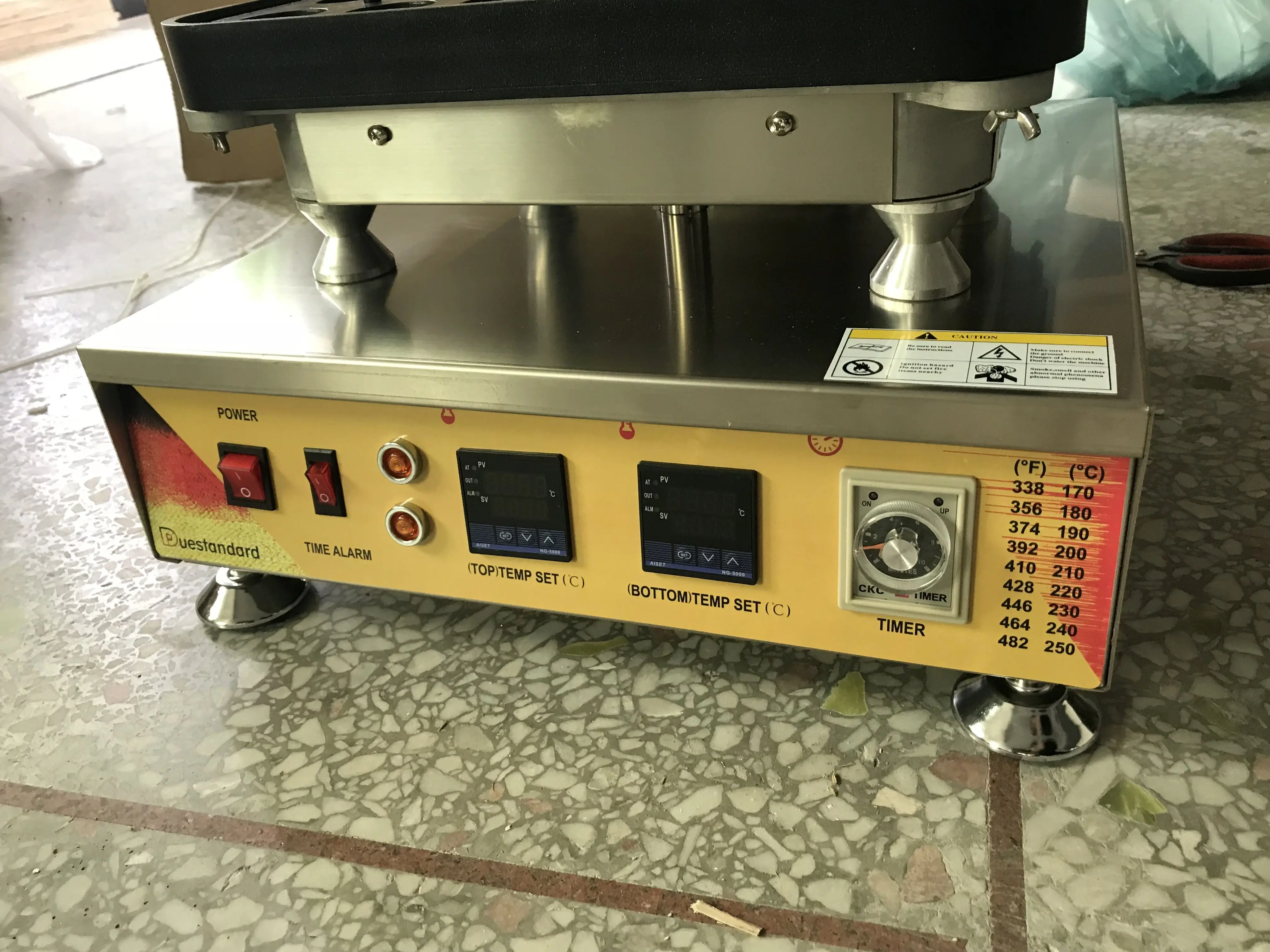 Модель 836 Коммерческая машина для выпечки тарталеток 110V 220V с 30 отверстиями, сменные формы / производитель сырных тарталеток